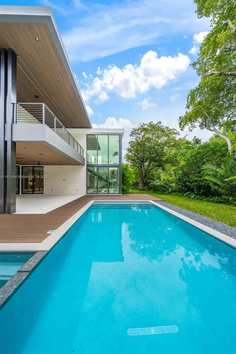 Miami, Florida 33143, United States, 7 Bedrooms Bedrooms, ,8 BathroomsBathrooms,Residential,Coming Soon,139840