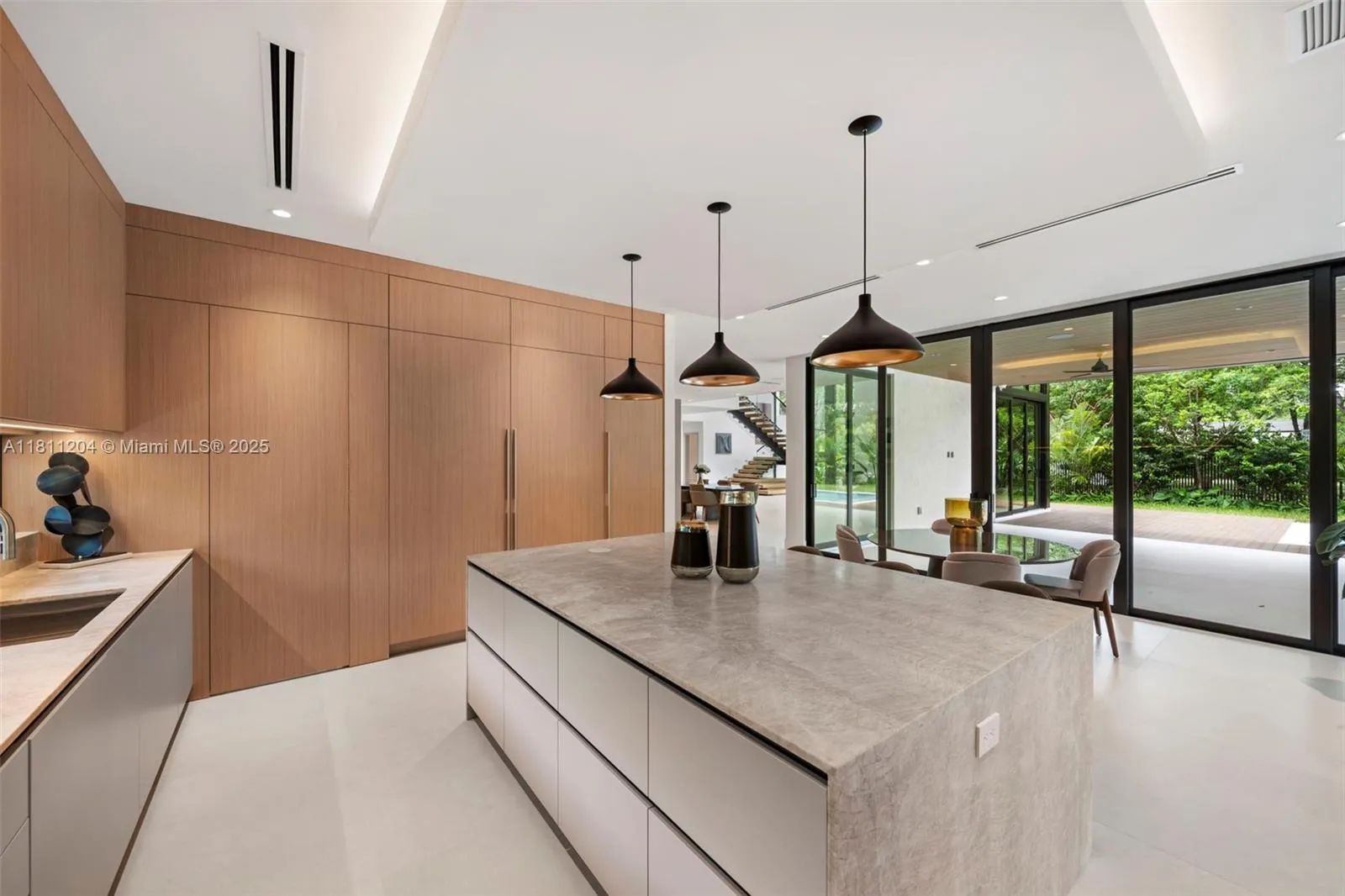 Miami, Florida 33143, United States, 7 Bedrooms Bedrooms, ,8 BathroomsBathrooms,Residential,Coming Soon,139840