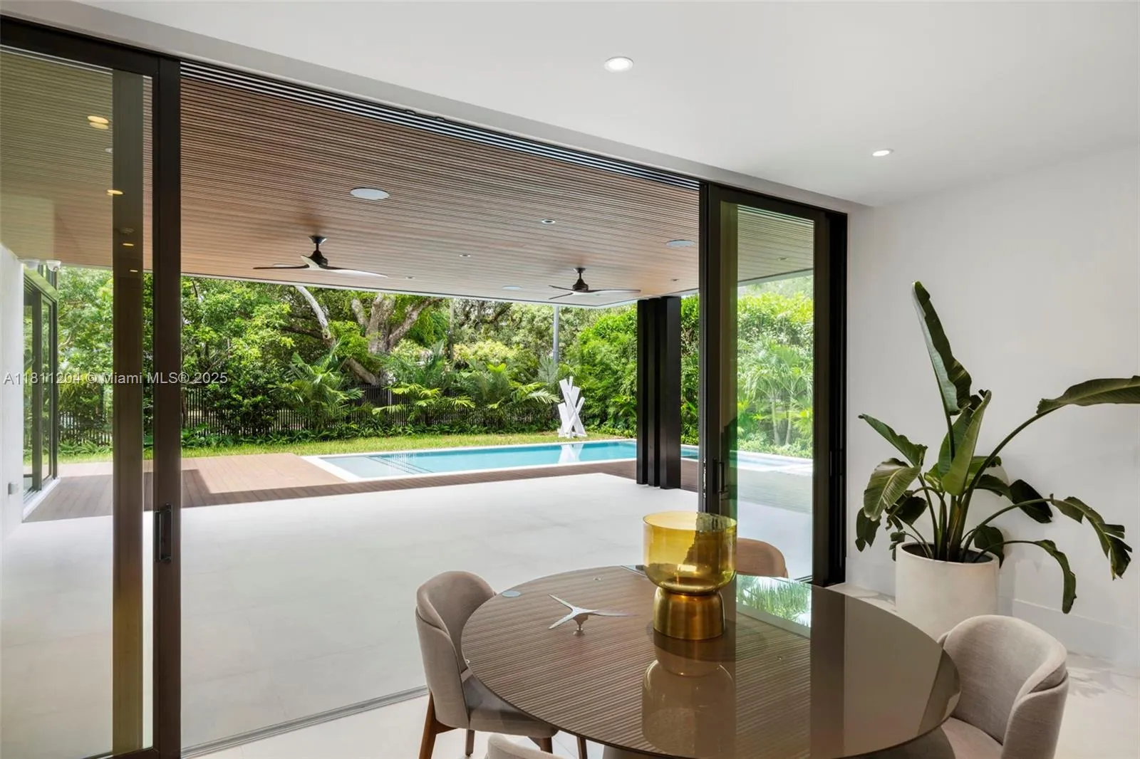 Miami, Florida 33143, United States, 7 Bedrooms Bedrooms, ,8 BathroomsBathrooms,Residential,Coming Soon,139840