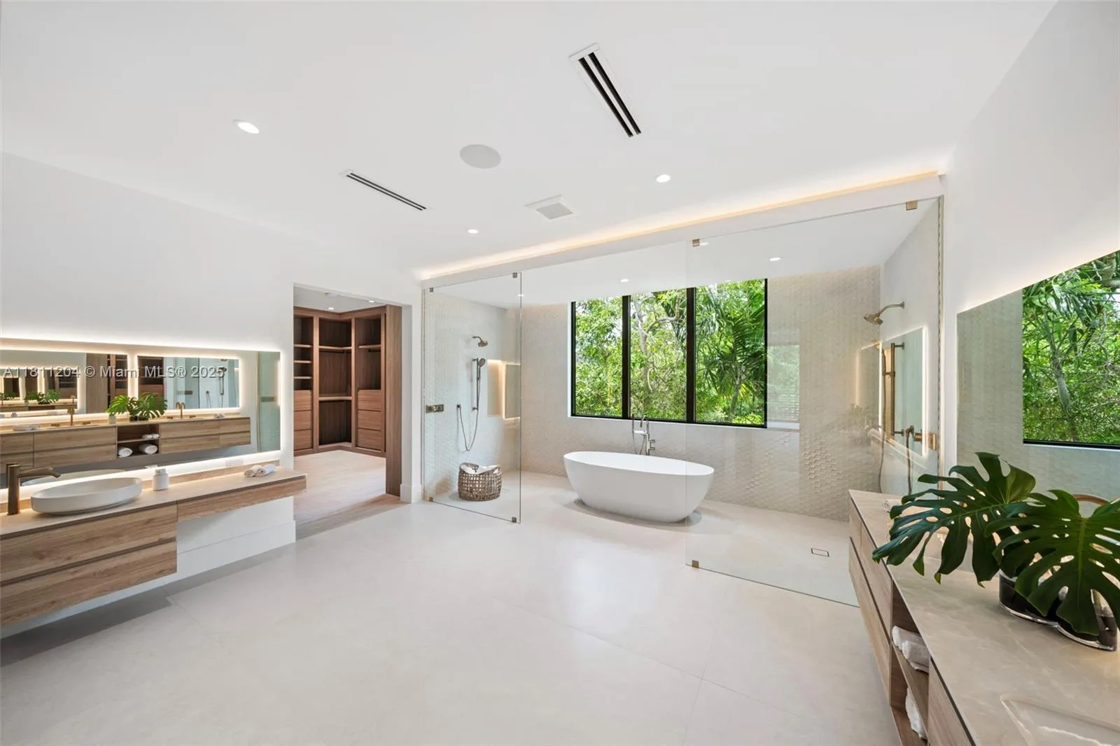 Miami, Florida 33143, United States, 7 Bedrooms Bedrooms, ,8 BathroomsBathrooms,Residential,Coming Soon,139840