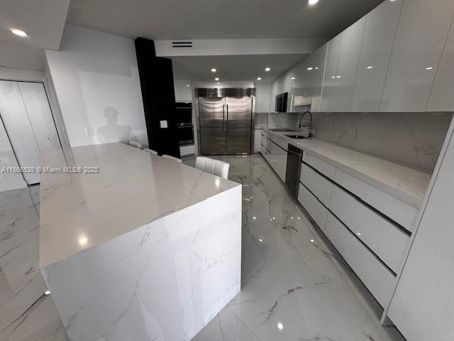 4000 ISL BLVD WILLIAMS IS - Residential