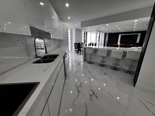 4000 Island Blvd 2301