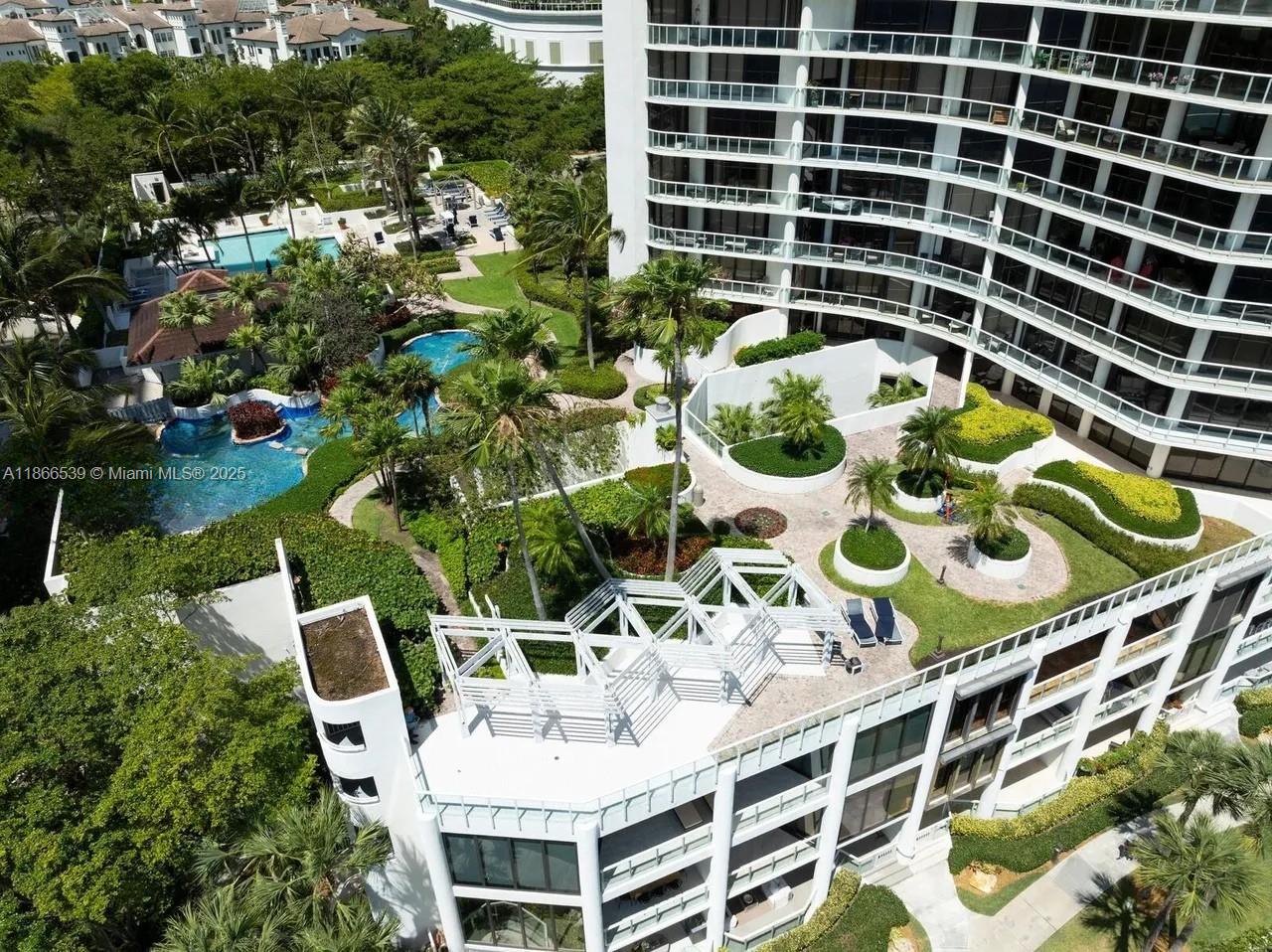 4000 ISL BLVD WILLIAMS IS - Residential