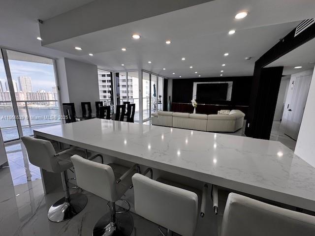 4000 ISL BLVD WILLIAMS IS - Residential