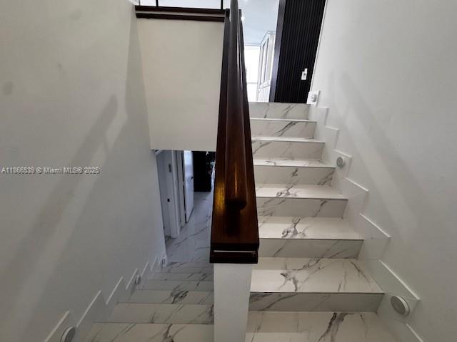 4000 ISL BLVD WILLIAMS IS - Residential