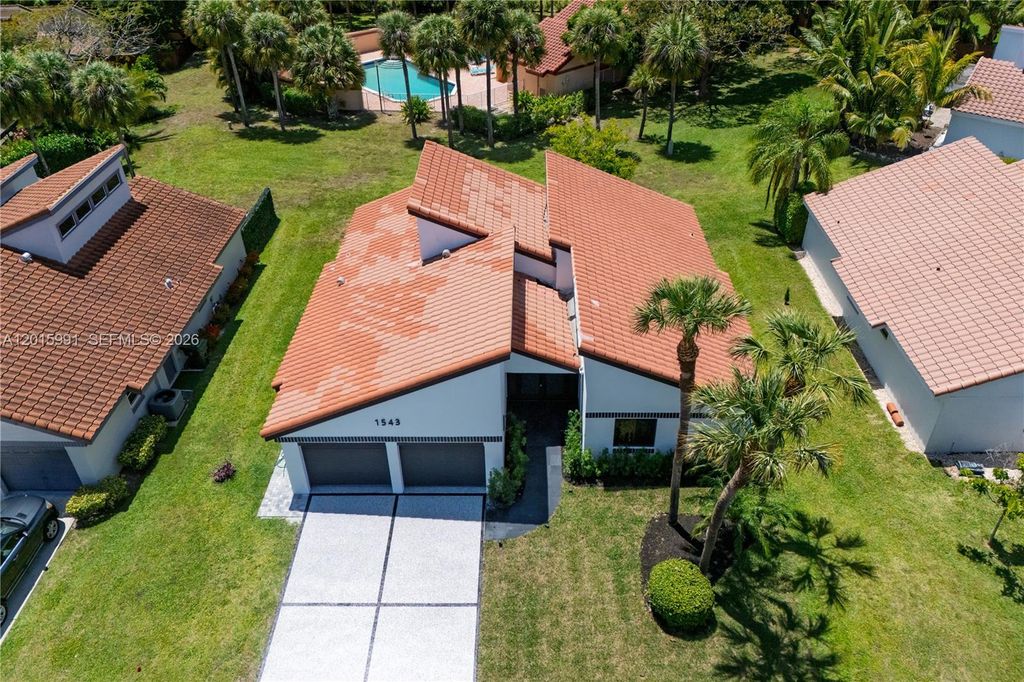 Photo of 1543 SW 1st Ave, Boca Raton, FL 33432 (MLS # A12015991)