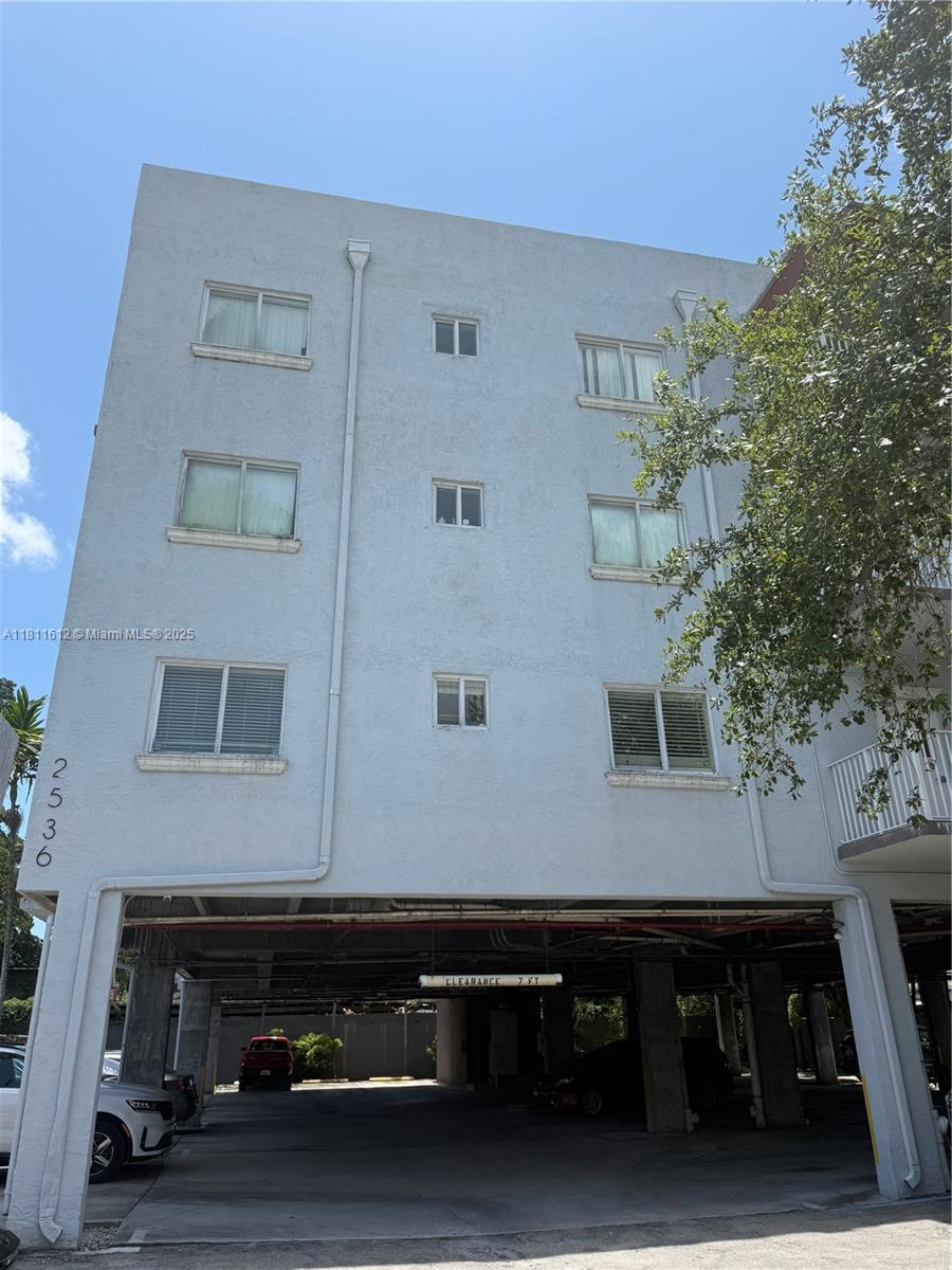 Rental Property at 2536 Nw 24th St 2A, Miami, Broward County, Florida - Bedrooms: 2 
Bathrooms: 2  - $2,200 MO.