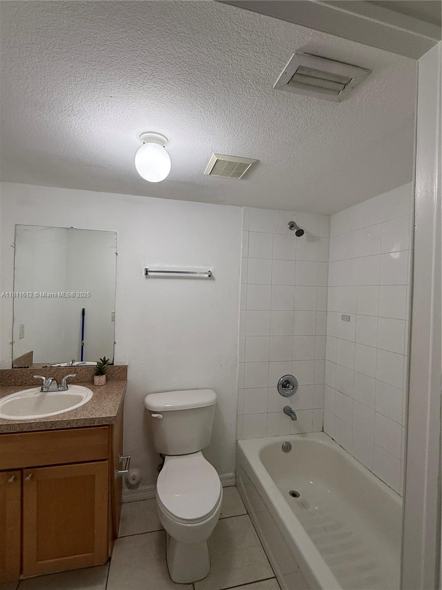 2536 NW 24th St 2A