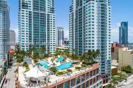 253 NE 2nd St 3903