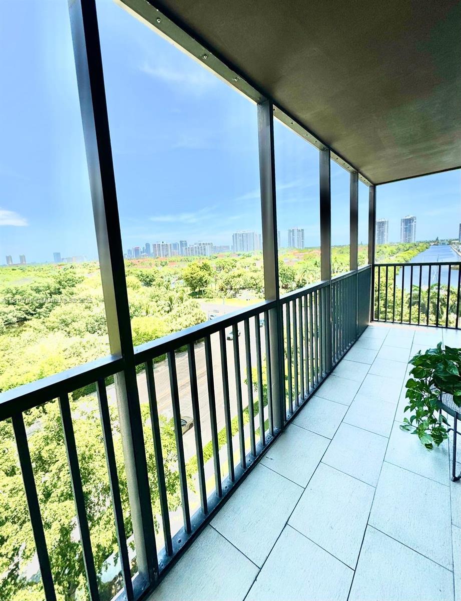 BONAVISTA CONDO - Residential