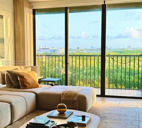 3375 N Country Club Dr 701 Aventura FL 33180