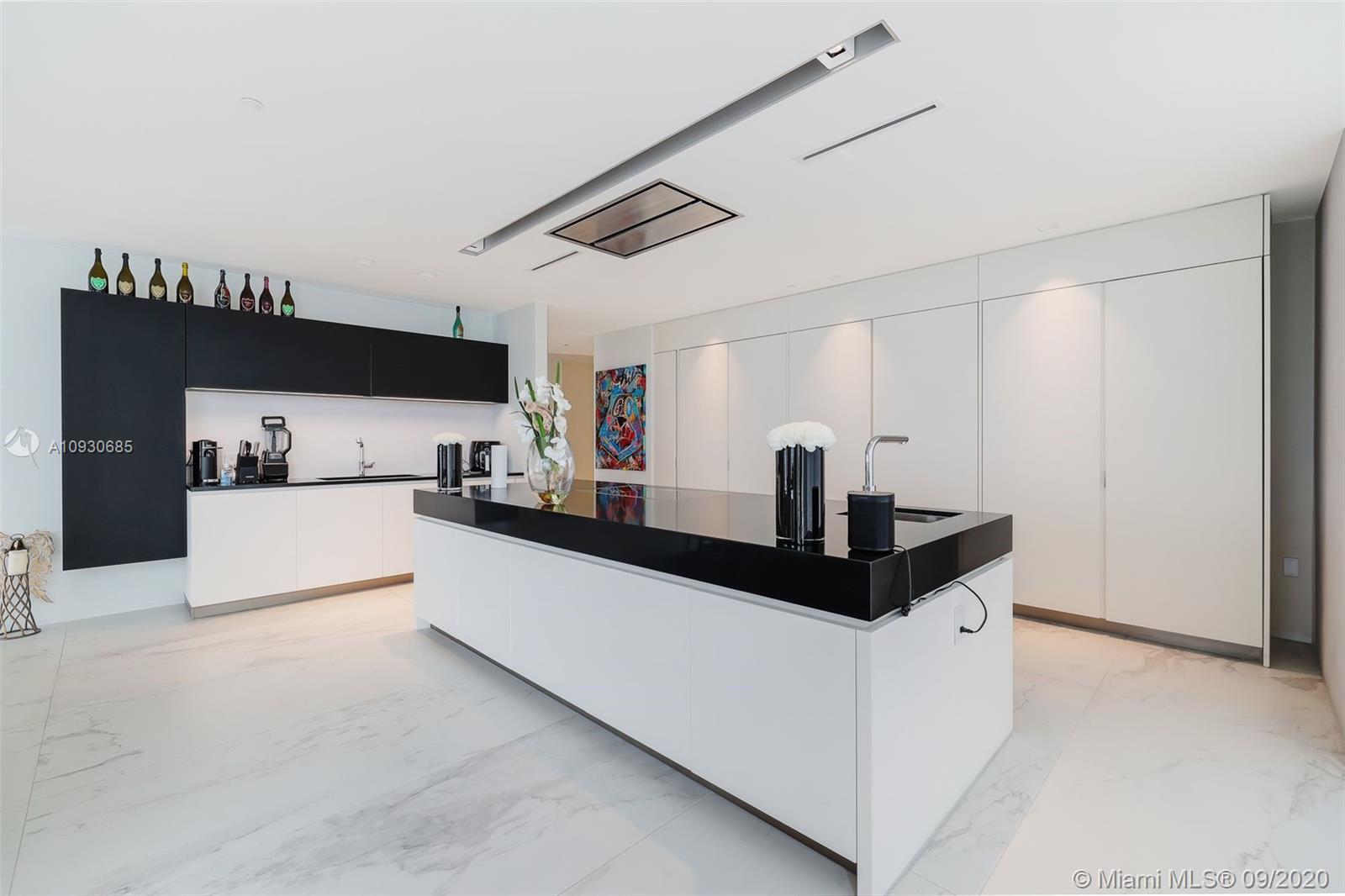 ONE THOUSAND MUSEUM CONDO - Residential