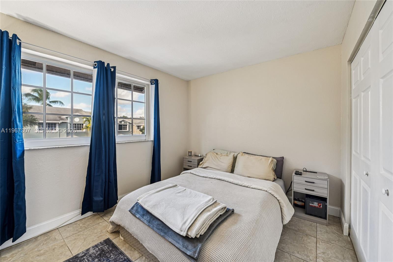 FLAMINGO GARDENS - Residential