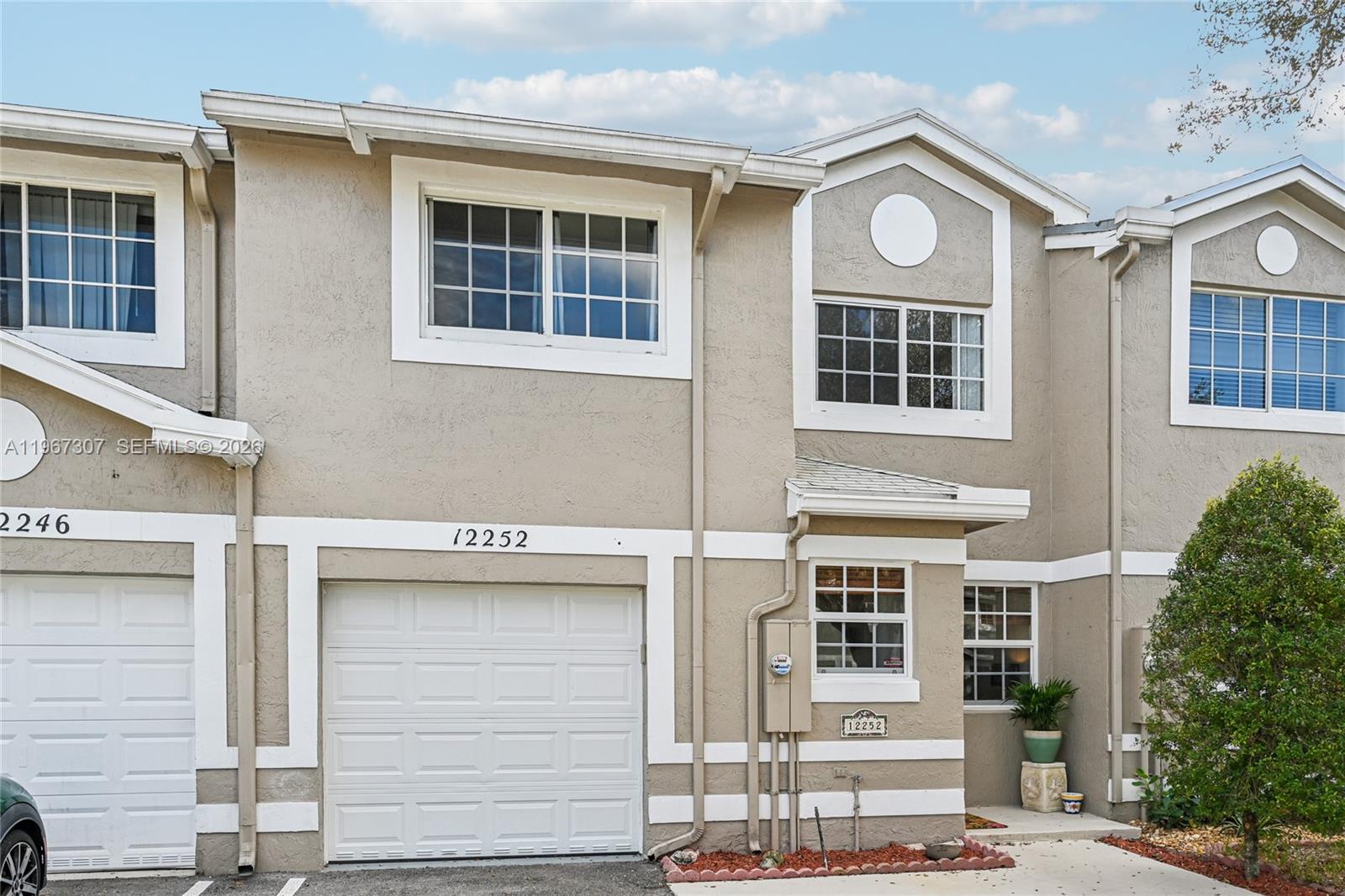 FLAMINGO GARDENS - Residential