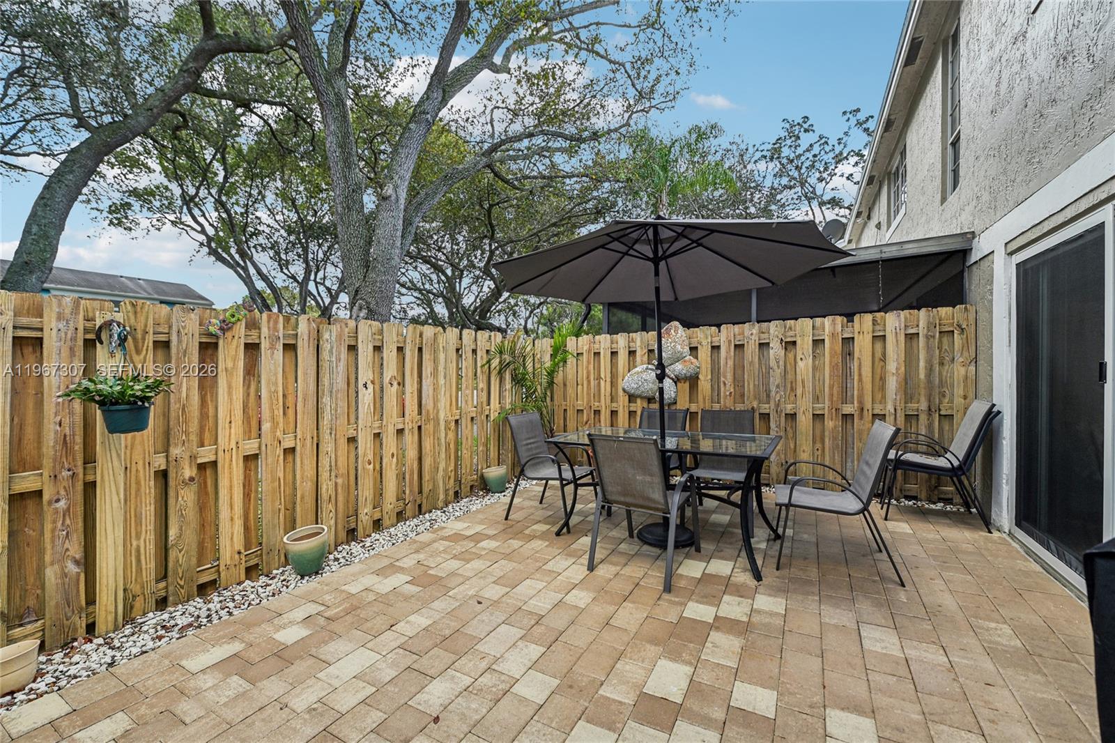 FLAMINGO GARDENS - Residential