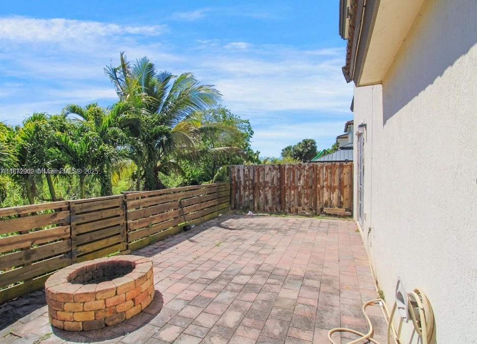 LAKES BY THE BAY FAYE REP - Residential Lease