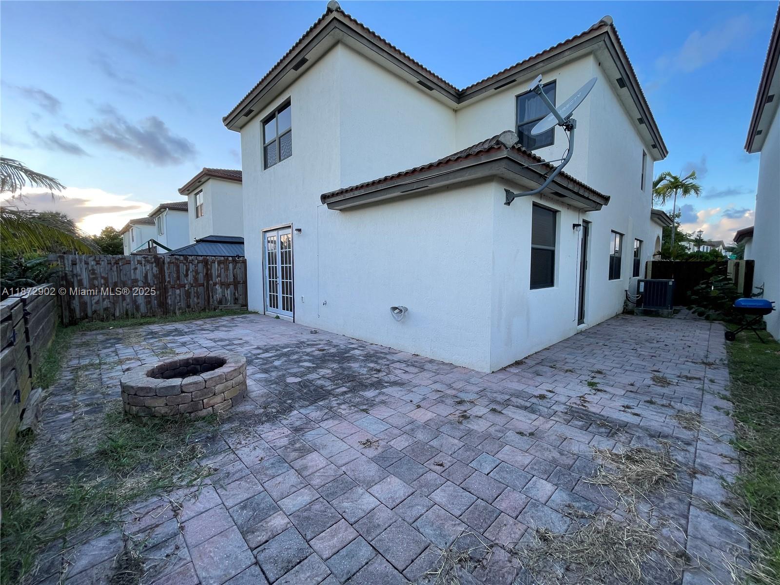 LAKES BY THE BAY FAYE REP - Residential Lease