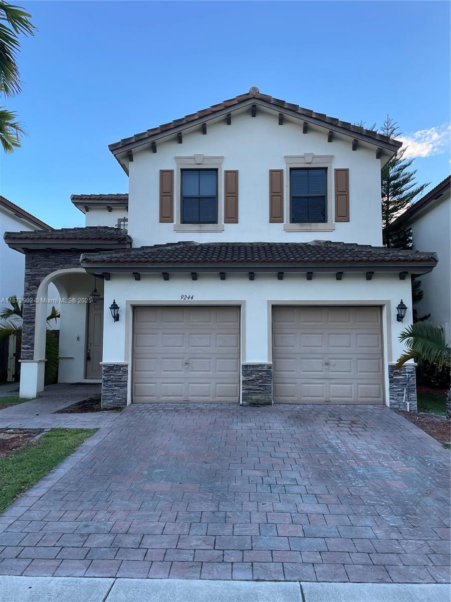 LAKES BY THE BAY FAYE REP - Residential Lease