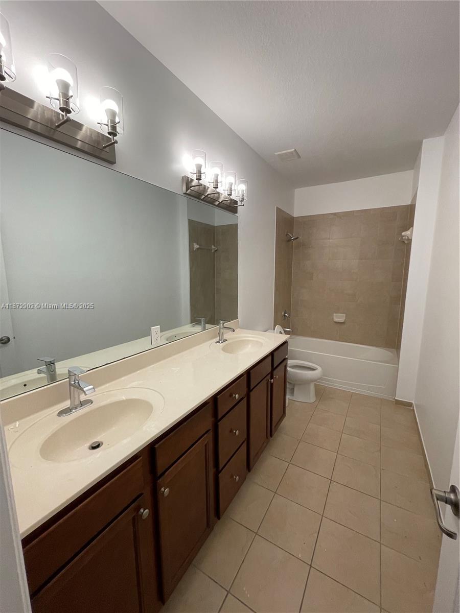 LAKES BY THE BAY FAYE REP - Residential Lease