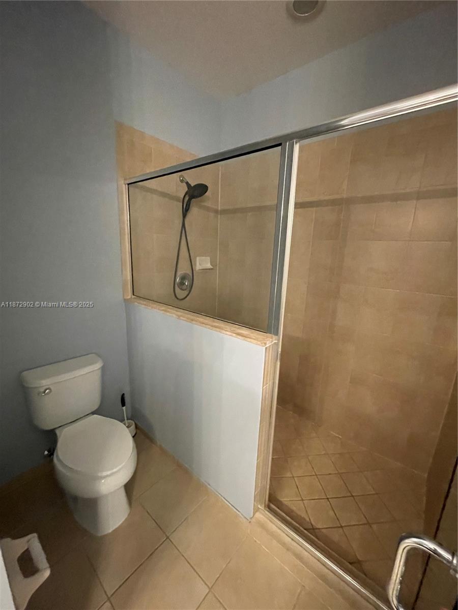 LAKES BY THE BAY FAYE REP - Residential Lease