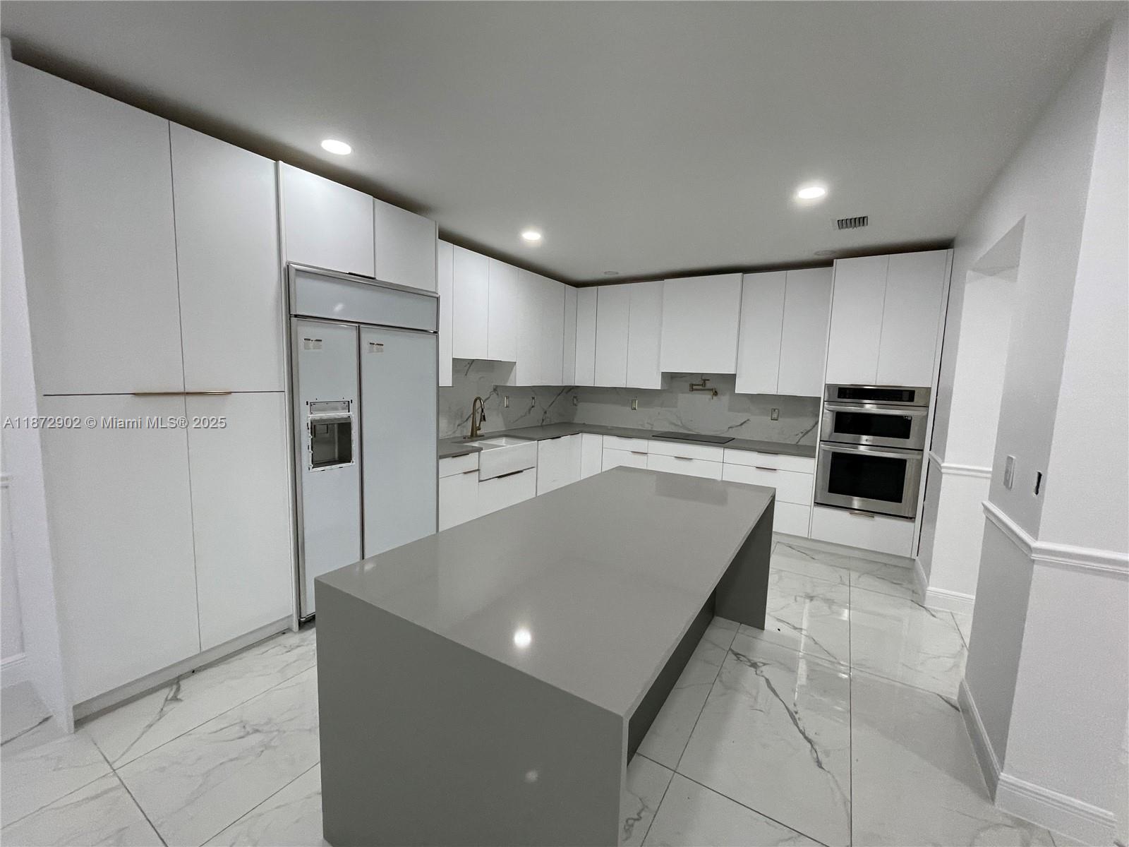 LAKES BY THE BAY FAYE REP - Residential Lease