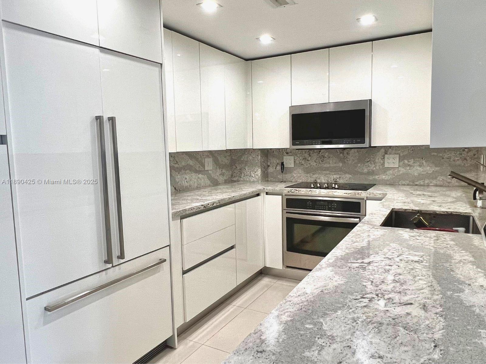 HEMISPHERES CONDO - Residential Lease