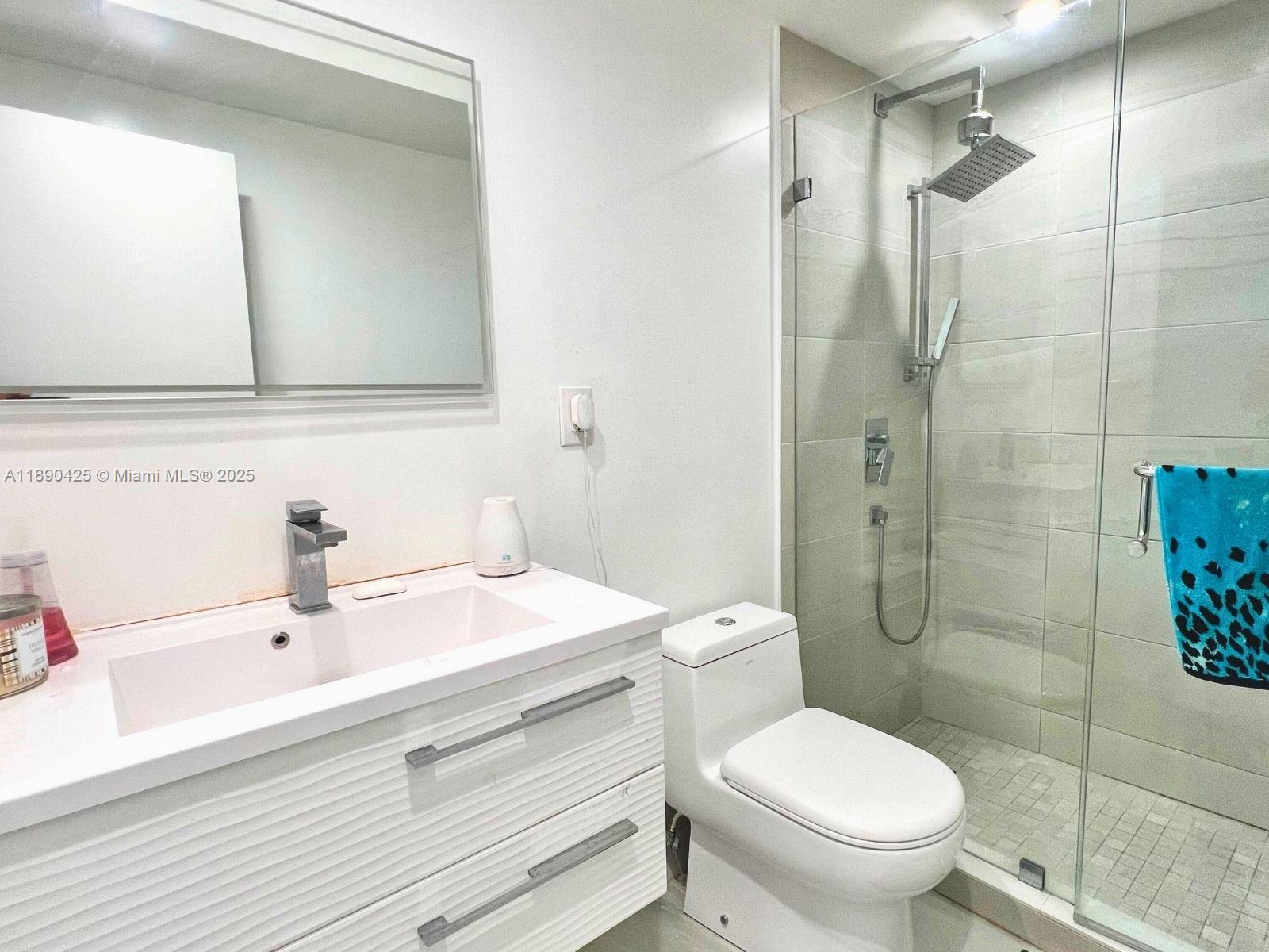 HEMISPHERES CONDO - Residential Lease
