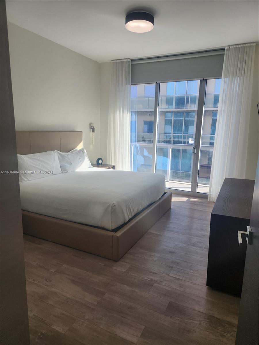 COSTA HOLLYWOOD CONDO - Residential
