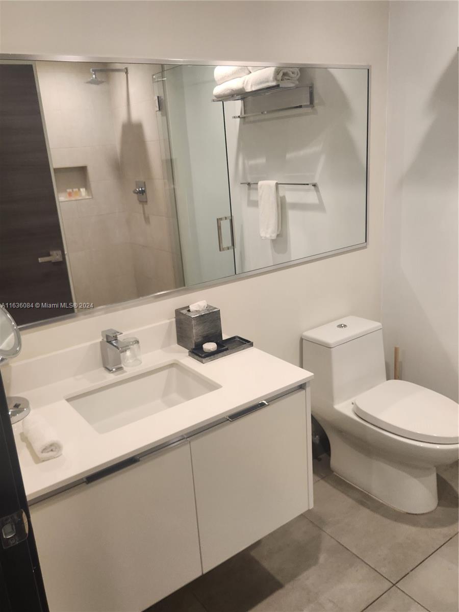 COSTA HOLLYWOOD CONDO - Residential