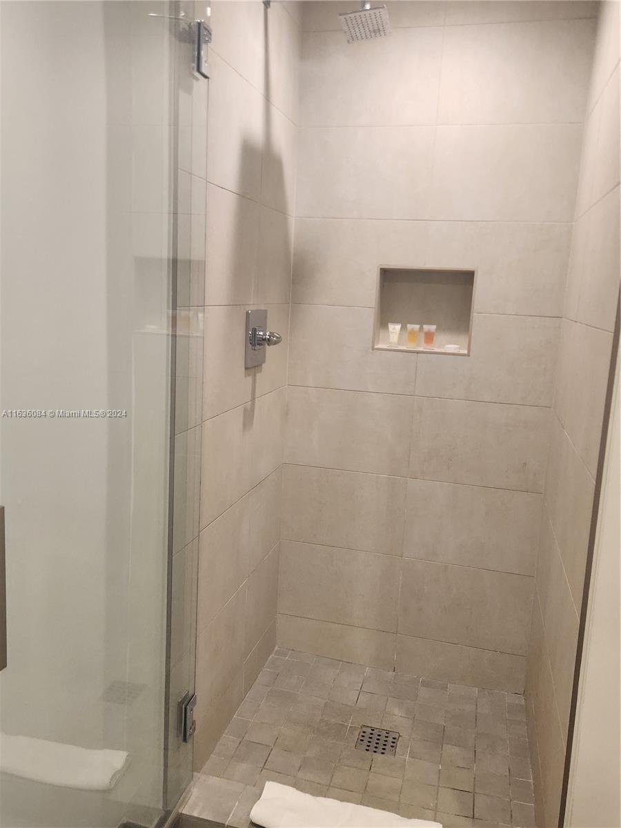 COSTA HOLLYWOOD CONDO - Residential