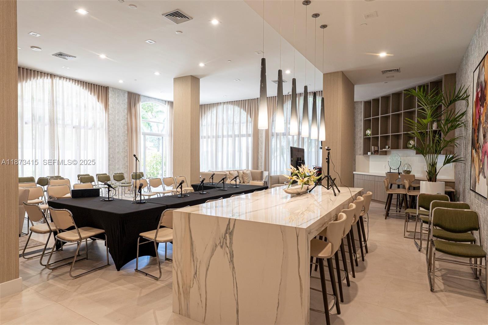 HARBORSIDE AT THE WATERWA - Residential