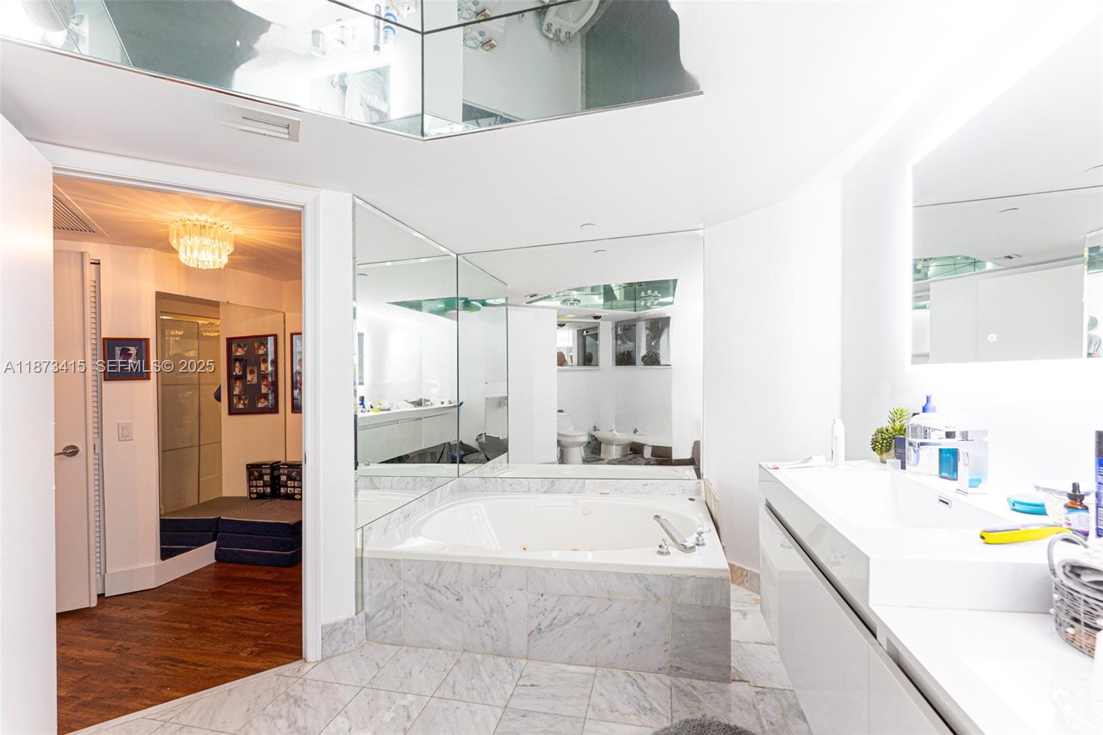 HARBORSIDE AT THE WATERWA - Residential