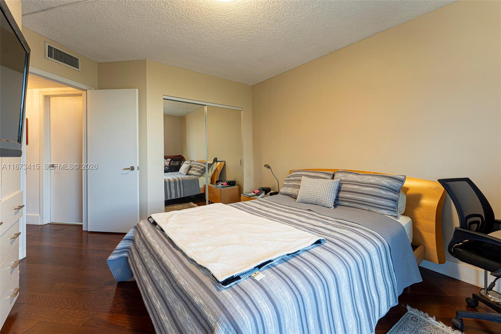 HARBORSIDE AT THE WATERWA - Residential