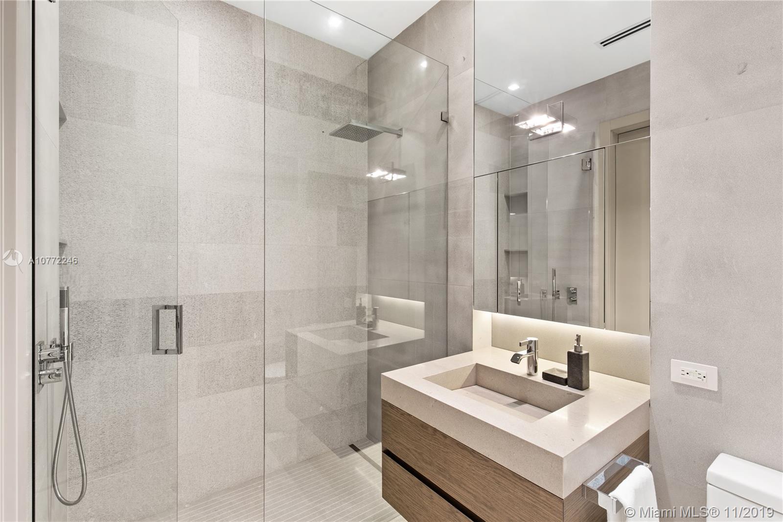 PALM ISLAND - Residential