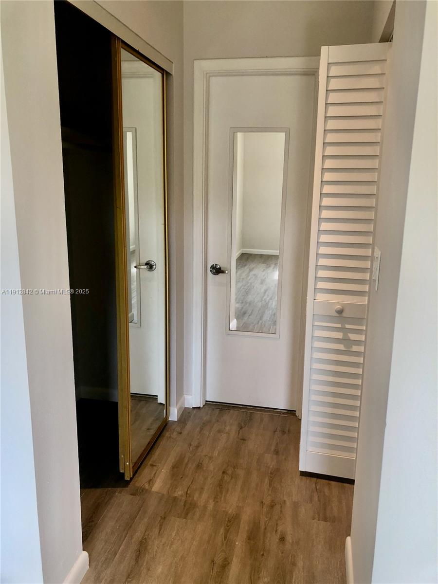 VILLAGE OF KINGS CREEK CO - Residential Lease