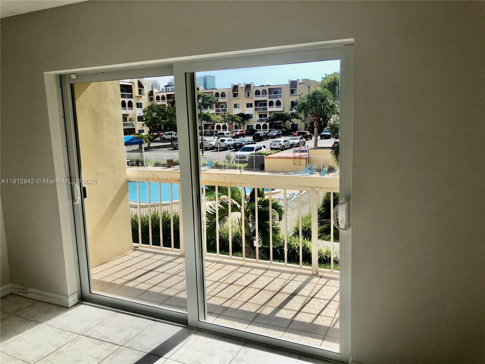 VILLAGE OF KINGS CREEK CO - Residential Lease