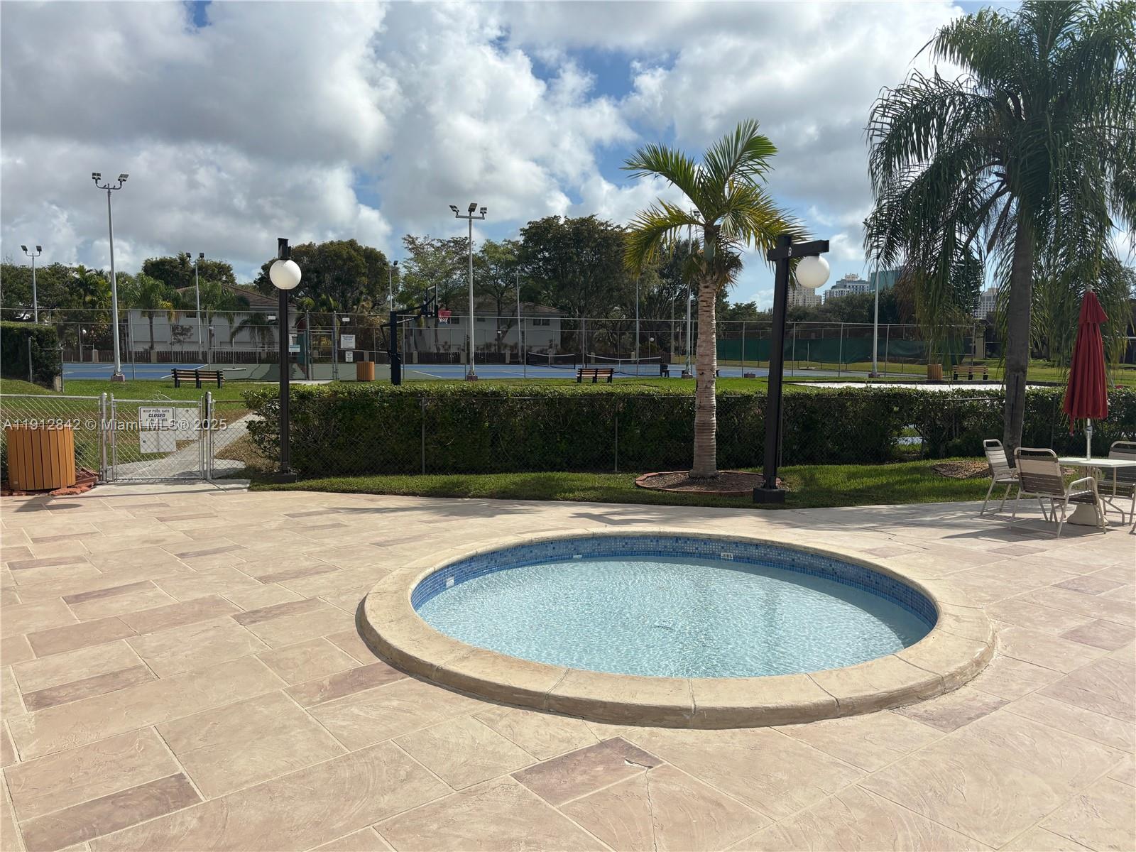 VILLAGE OF KINGS CREEK CO - Residential Lease