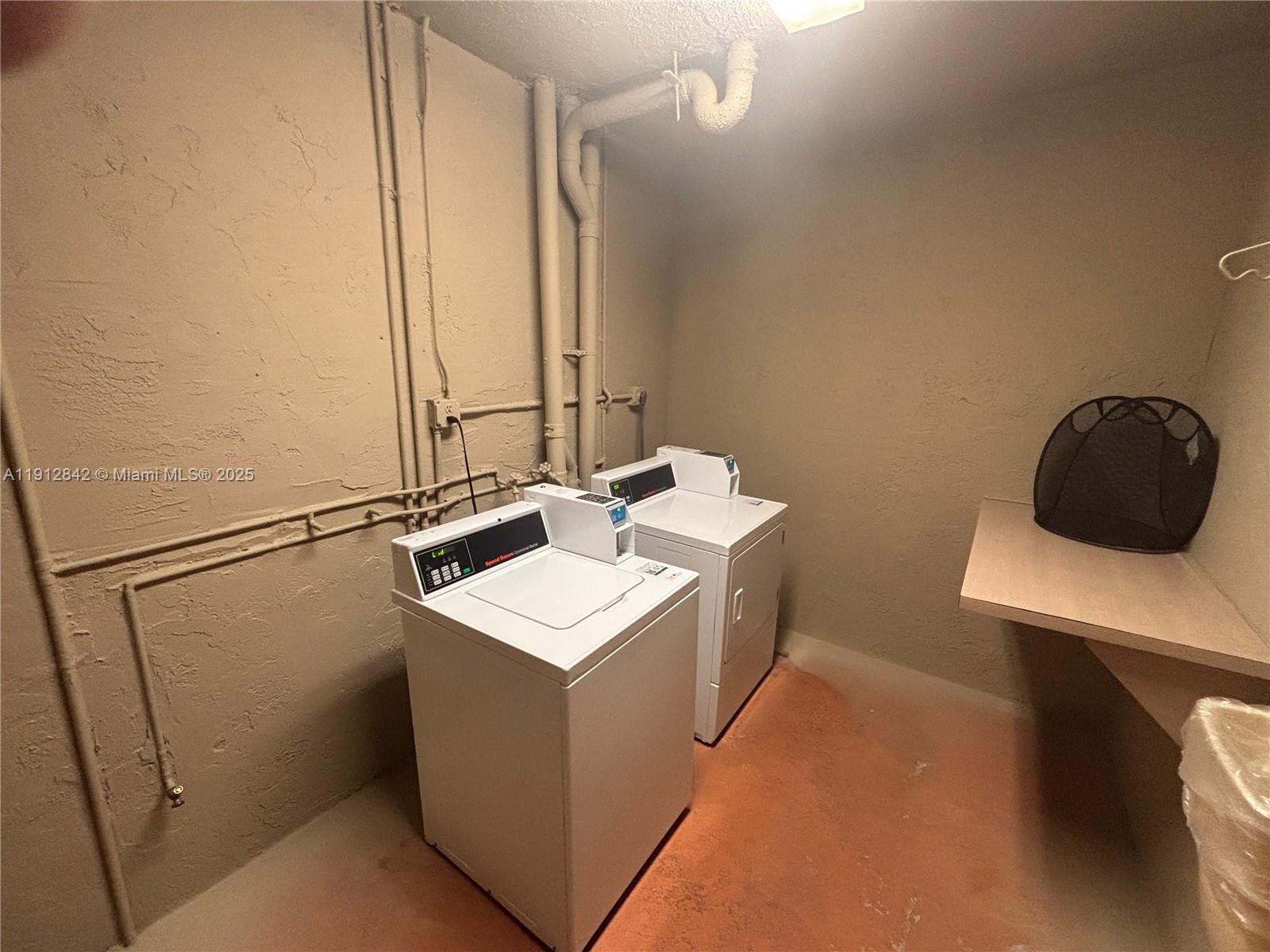 VILLAGE OF KINGS CREEK CO - Residential Lease