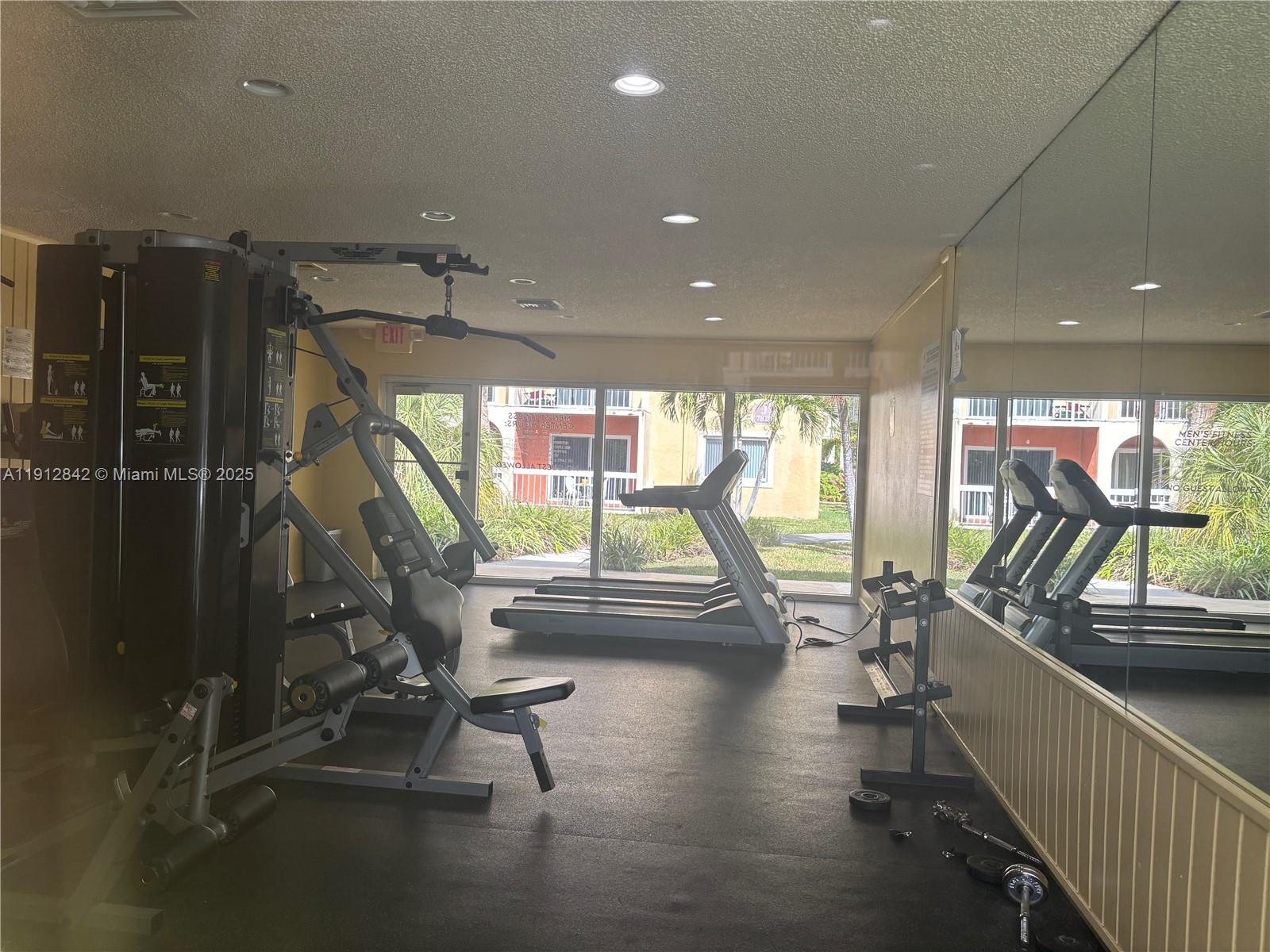 VILLAGE OF KINGS CREEK CO - Residential Lease