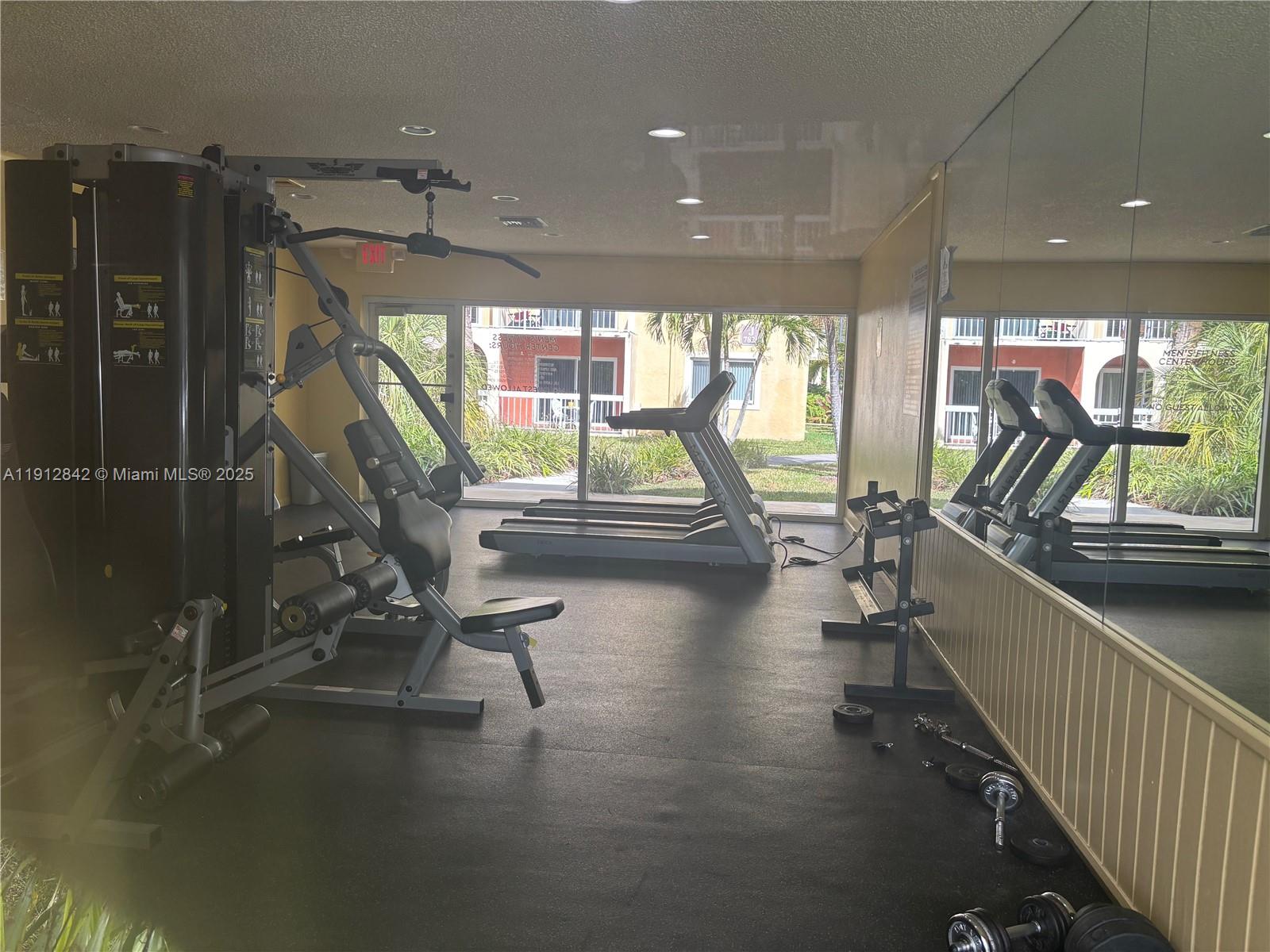 VILLAGE OF KINGS CREEK CO - Residential Lease