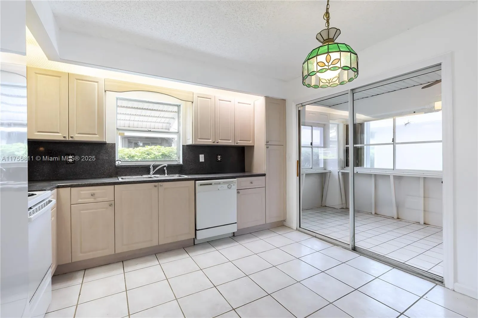 Homestead, Florida 33033, United States, 2 Bedrooms Bedrooms, ,2 BathroomsBathrooms,Residential,Active,80932