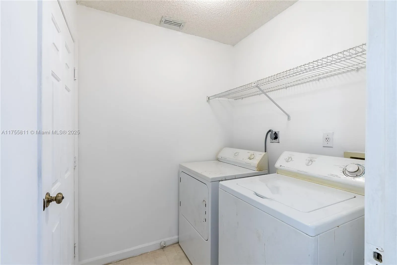 Homestead, Florida 33033, United States, 2 Bedrooms Bedrooms, ,2 BathroomsBathrooms,Residential,Active,80932