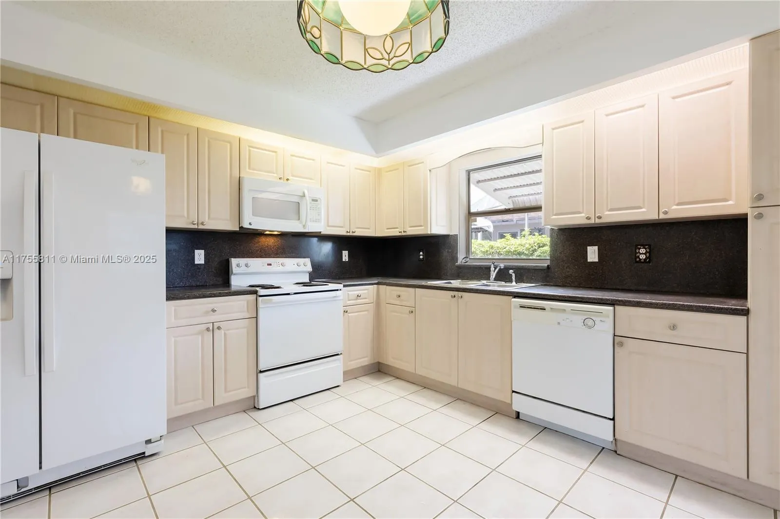 Homestead, Florida 33033, United States, 2 Bedrooms Bedrooms, ,2 BathroomsBathrooms,Residential,Active,80932