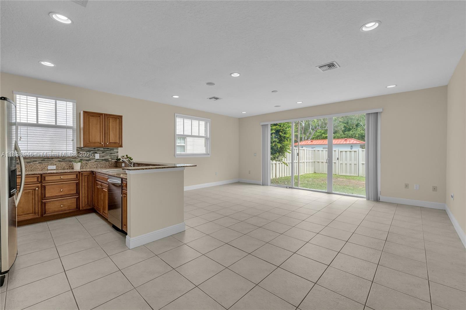 PALM AIRE CYPRESS COURSE - Residential Lease