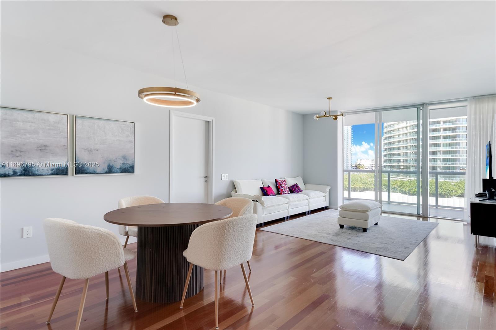 ICON CONDO - Residential