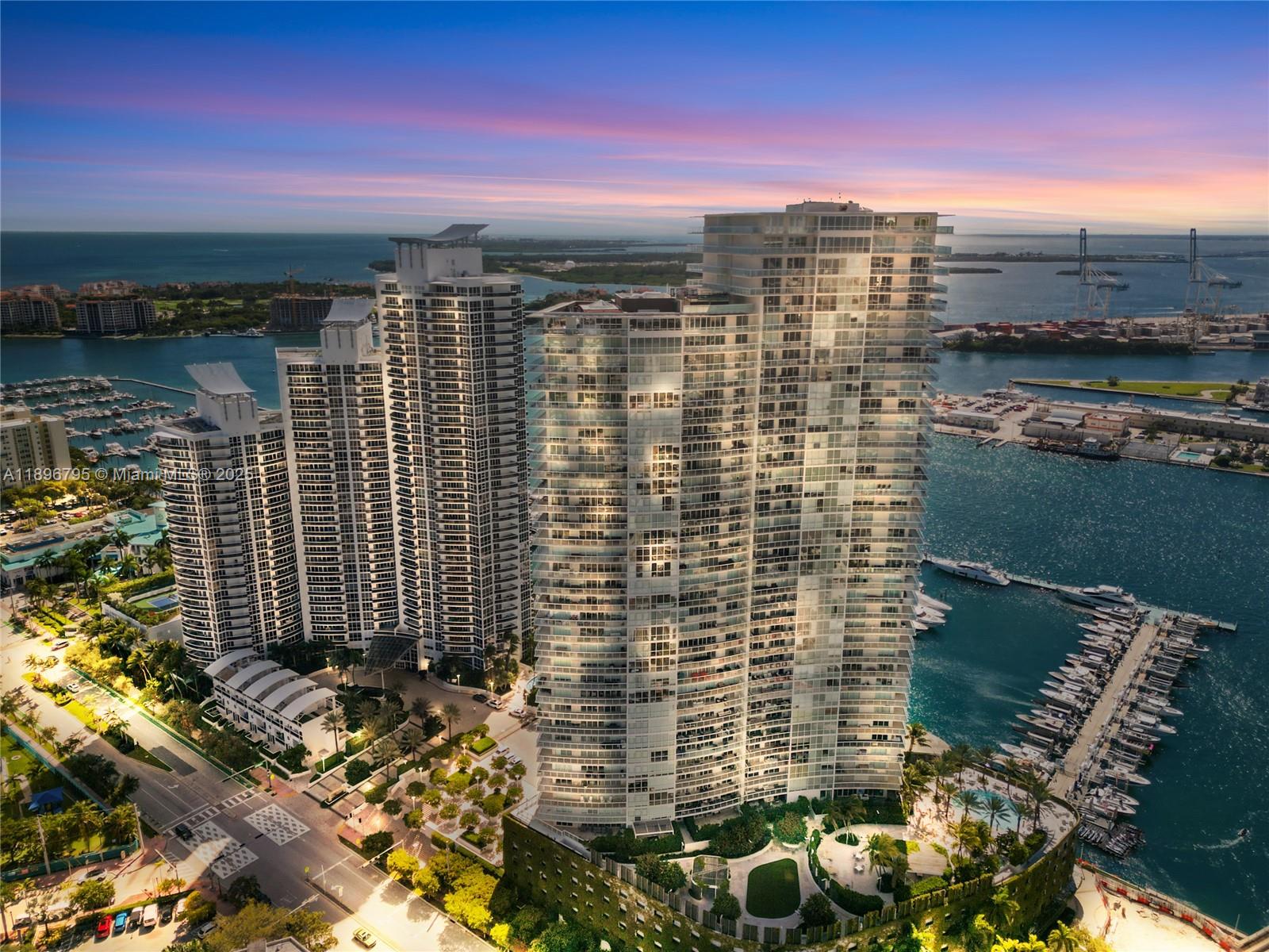 ICON CONDO - Residential