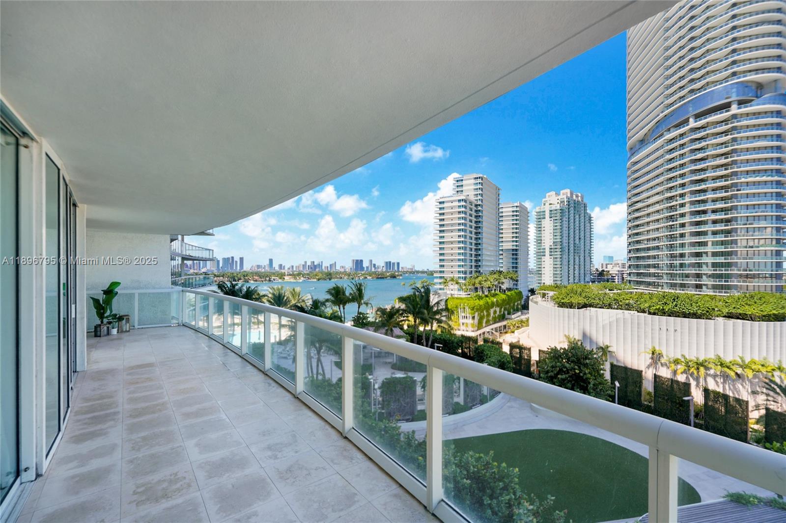 ICON CONDO - Residential