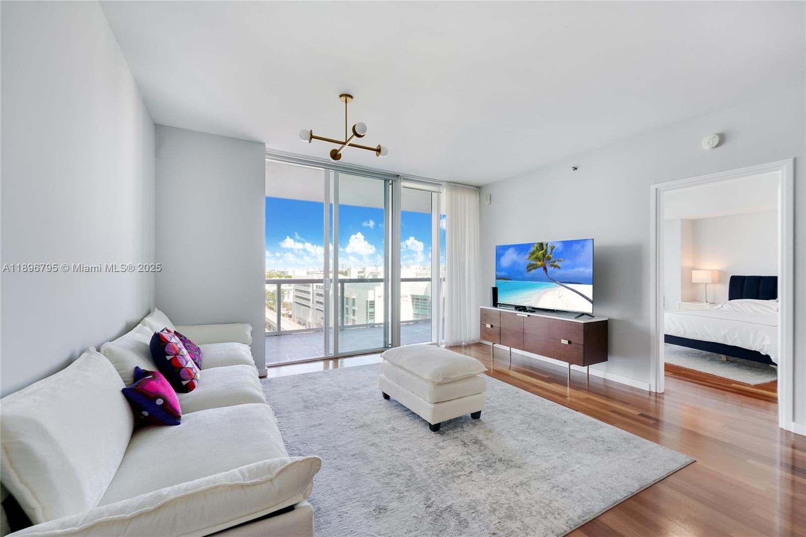 ICON CONDO - Residential