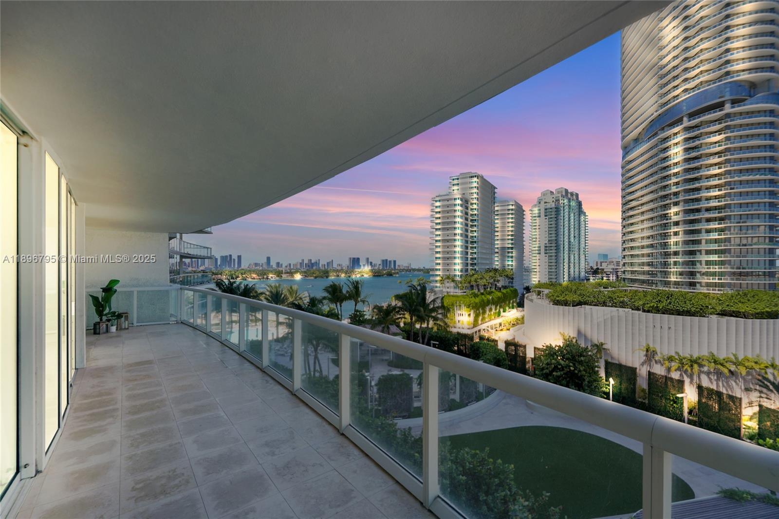 ICON CONDO - Residential