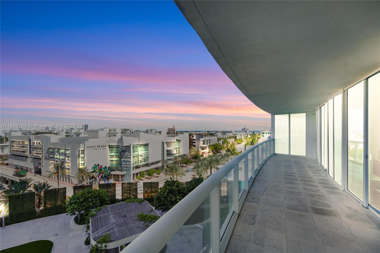 ICON CONDO - Residential